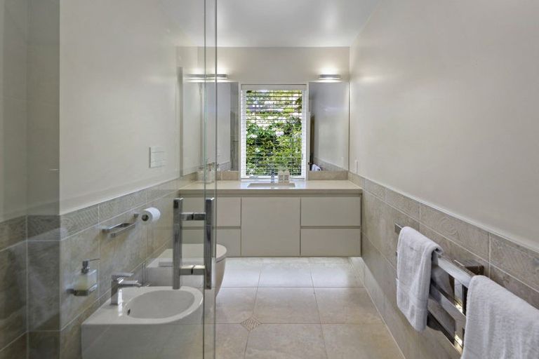 Photo of property in 2/89 Merivale Lane, Merivale, Christchurch, 8014