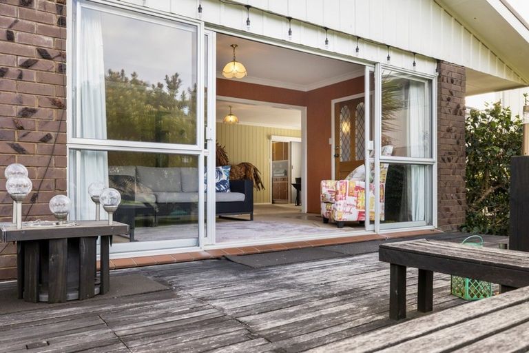 Photo of property in 42 Oceanbeach Road, Mount Maunganui, 3116