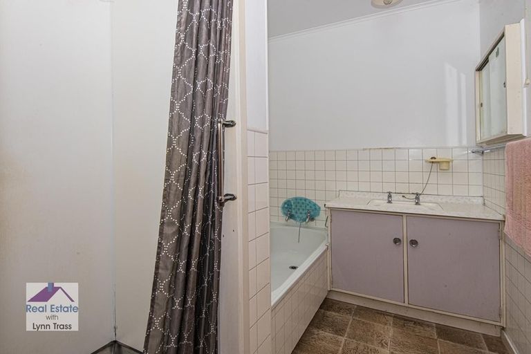 Photo of property in 11a Manse Street, Regent, Whangarei, 0112