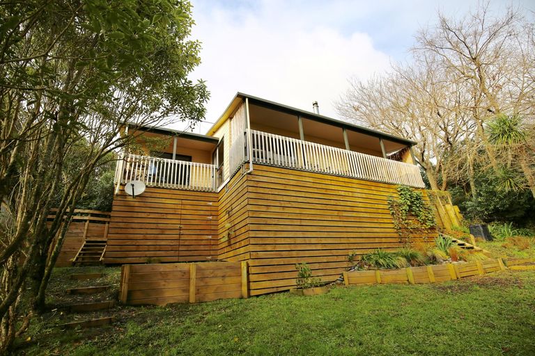 Photo of property in 11 Snowden Place, Raglan, 3225