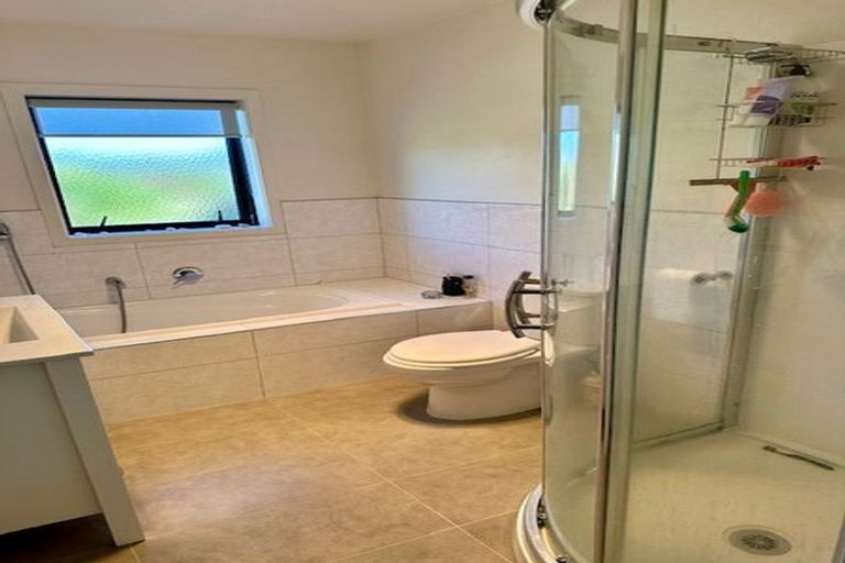 Photo of property in 85a Sunnynook Road, Forrest Hill, Auckland, 0620