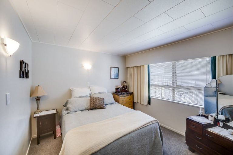 Photo of property in 3/17 Ngarimu Crescent, Taradale, Napier, 4112