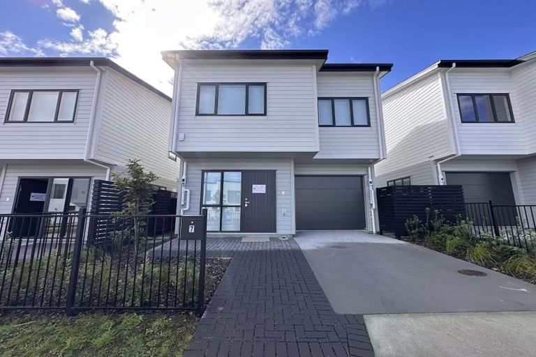 Photo of property in 7 Greenbrier Street, Westgate, 0814