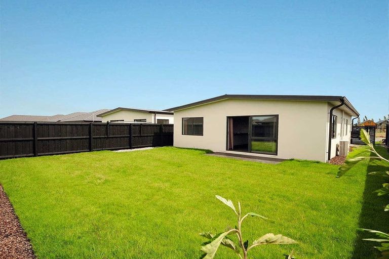 Photo of property in 25 Ragley Way, Rolleston, 7615