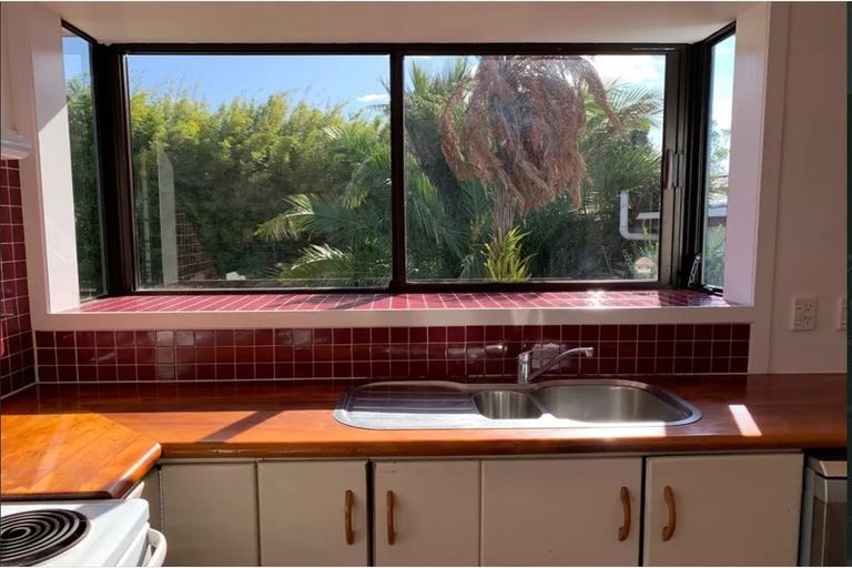 Photo of property in 55 Bruce Mclaren Road, Henderson, Auckland, 0612