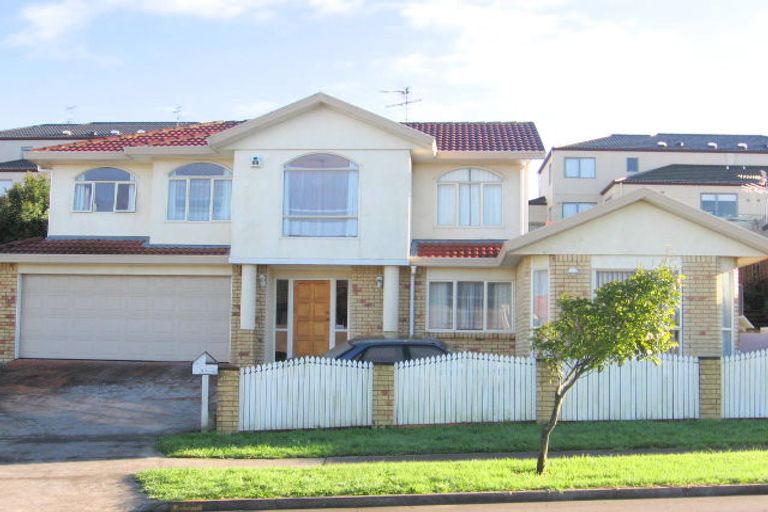 Photo of property in 14 Chieftain Rise, Goodwood Heights, Auckland, 2105