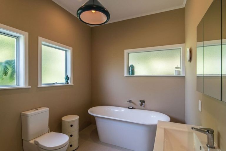 Photo of property in 7 Samoa Street, Kilbirnie, Wellington, 6022