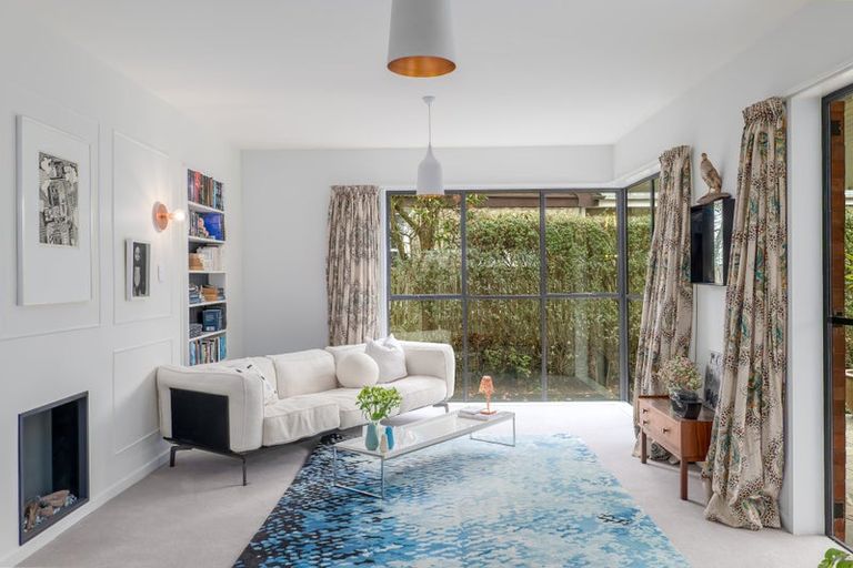 Photo of property in 155 Fendalton Road, Fendalton, Christchurch, 8041