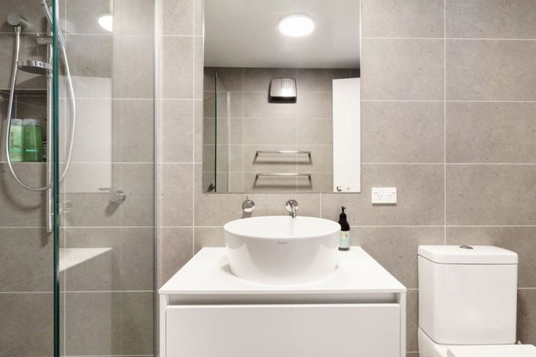 Photo of property in 2/22 Peterborough Street, Christchurch Central, Christchurch, 8013