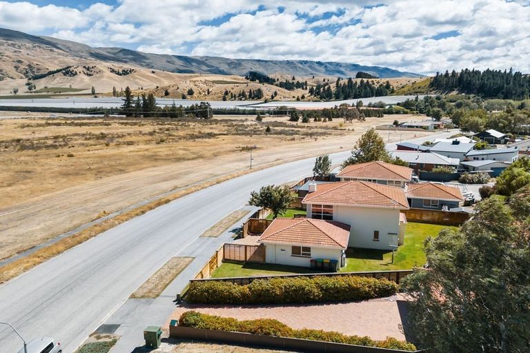 Photo of property in 49 Waenga Drive, Cromwell, 9310