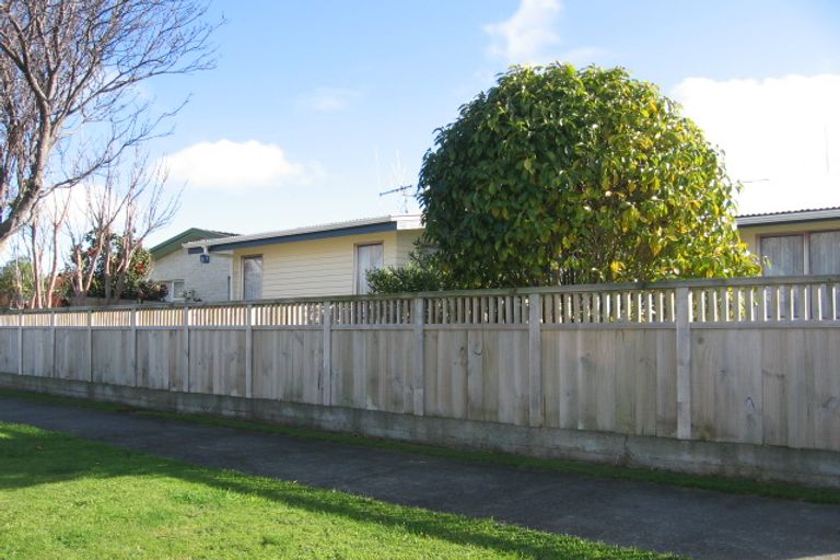 Photo of property in 39 Geraldine Crescent, Cloverlea, Palmerston North, 4412