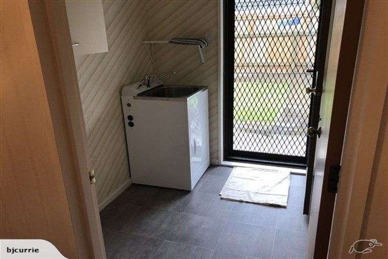 Photo of property in 32 Langston Avenue, Palmerston North, 4414