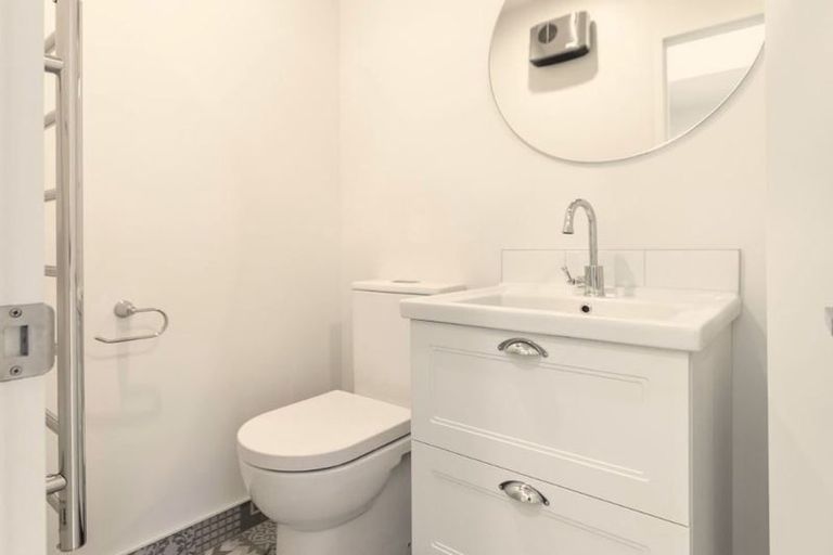 Photo of property in 4/40 New Brighton Road, Shirley, Christchurch, 8061