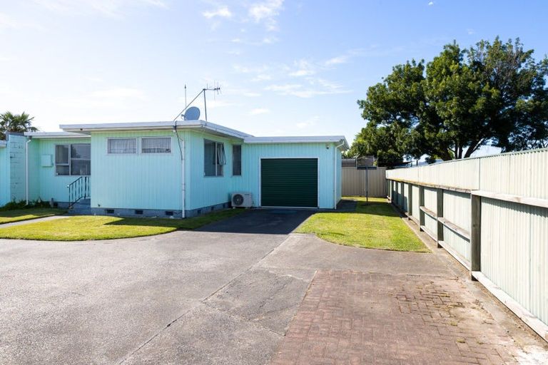 Photo of property in 2/27 Ranfurly Street, Tamatea, Napier, 4112