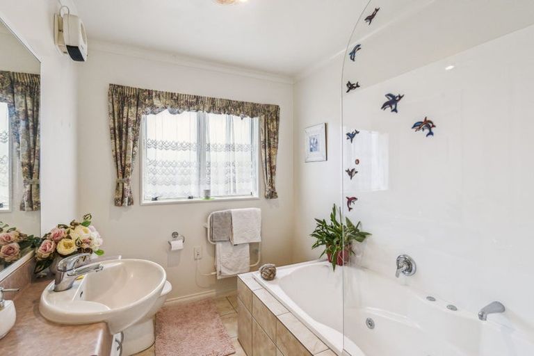 Photo of property in 181 Langdale Avenue, Paraparaumu, 5032