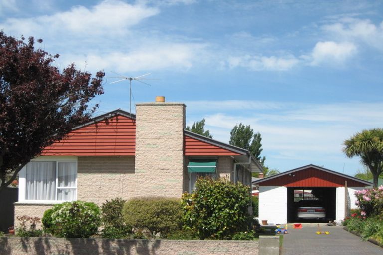 Photo of property in 18 Norrie Street, Redwood, Christchurch, 8051