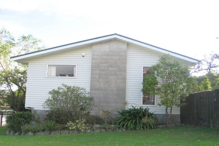 Photo of property in 30 Tweed Road, Papakowhai, Porirua, 5024