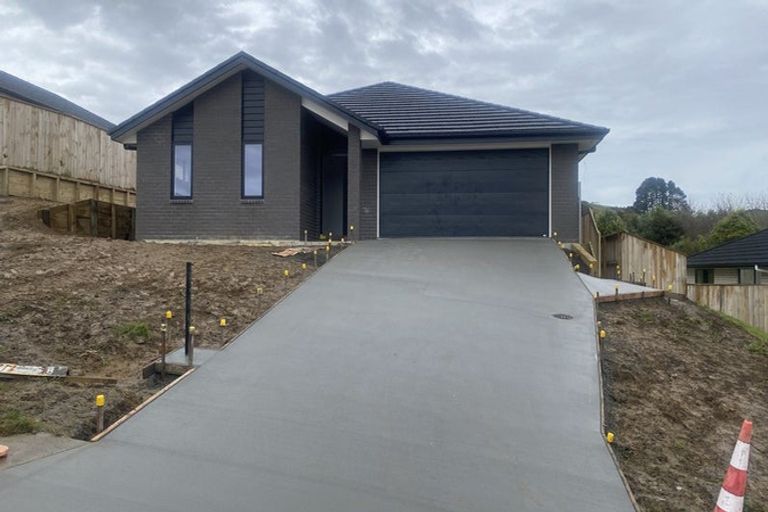 Photo of property in 63 Leathem Crescent, Pokeno, 2402