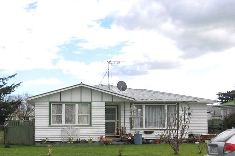 Photo of property in 11 Clyde Street, Levin, 5510