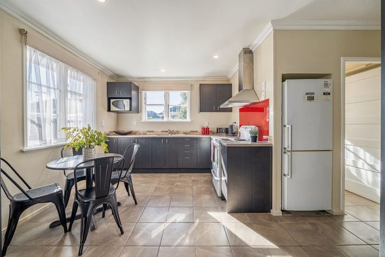 Photo of property in 82 Pine Avenue, Ebdentown, Upper Hutt, 5018