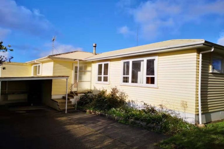 Photo of property in 24 Ranui Avenue, Ranui, Auckland, 0612