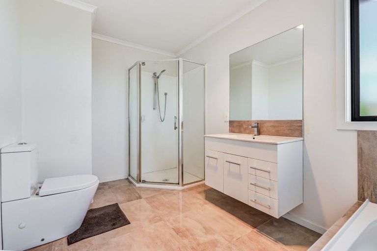 Photo of property in 35 Cabourne Drive, Glenview, Hamilton, 3206