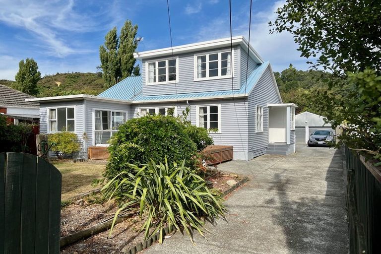 Photo of property in 10 Petherick Street, Taita, Lower Hutt, 5011