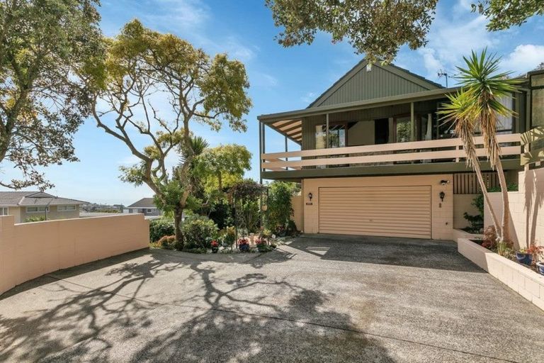 Photo of property in 7 Galaxy Drive, Mairangi Bay, Auckland, 0630