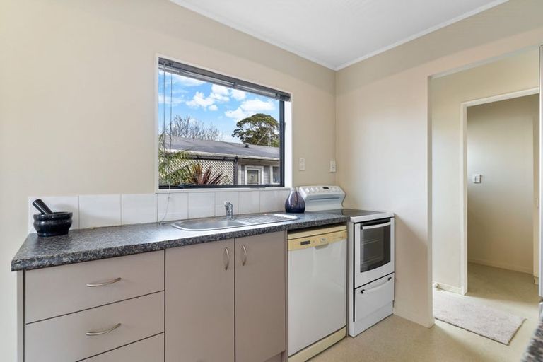 Photo of property in 2/5 Bolina Crescent, Pakuranga, Auckland, 2010