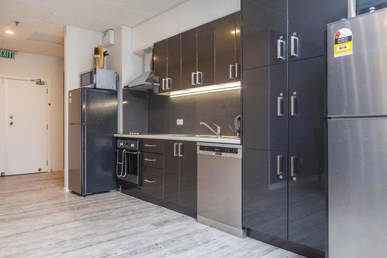 Photo of property in 17h Albert Street, Palmerston North, 4414