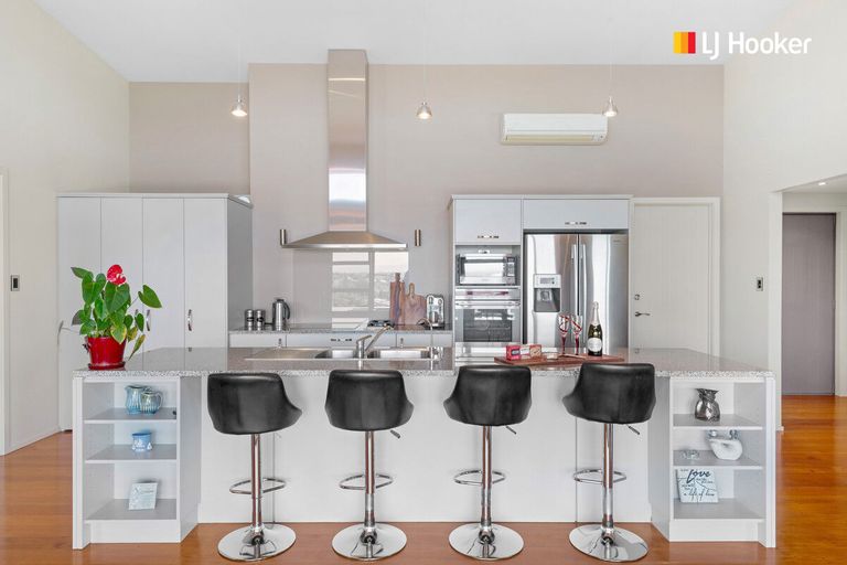 Photo of property in 21a Castle Street, Waihola, Milton, 9073