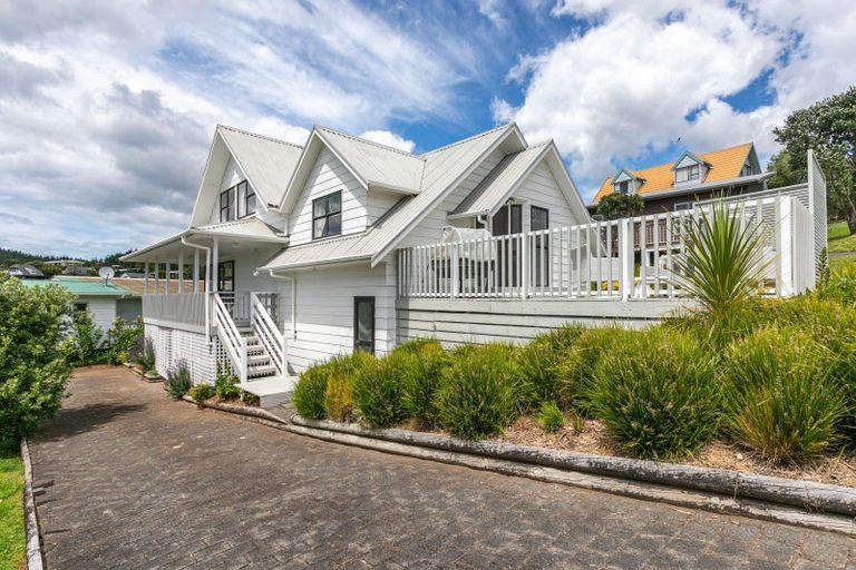 Photo of property in 127 Tuna Place, Onemana, Whangamata, 3691