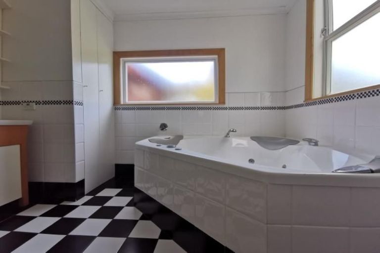 Photo of property in 3 Monowai Road, Johnsonville, Wellington, 6037