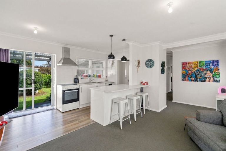 Photo of property in 16 Bledisloe Street, Levin, 5510