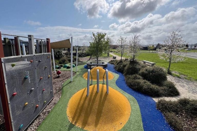 Photo of property in 6/67 Rorotu Avenue, Karaka, 2113