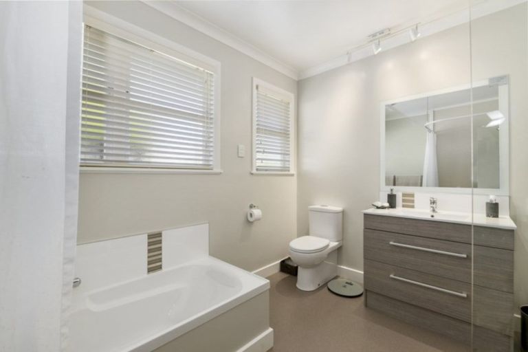 Photo of property in 121 Slacks Road, Awapuni, Palmerston North, 4412