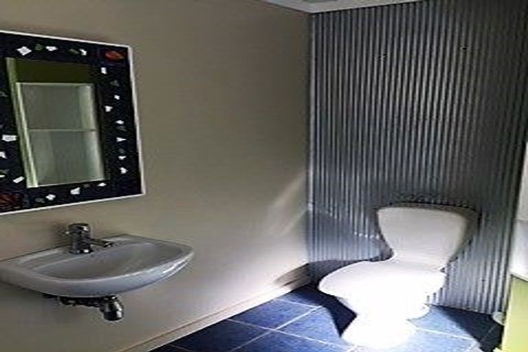 Photo of property in 31 Renown Road, Raumati South, Paraparaumu, 5032