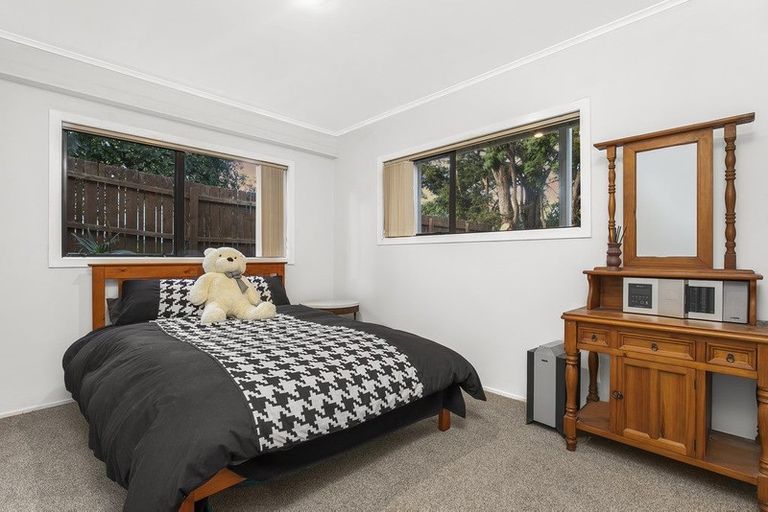 Photo of property in 22 Calluna Crescent, Totara Heights, Auckland, 2105