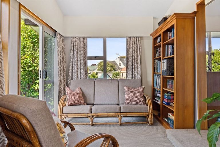 Photo of property in 10 Stormont Place, Avonhead, Christchurch, 8042