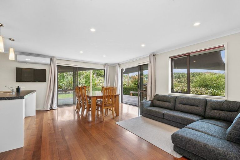 Photo of property in 83 Dalmore Way, Acacia Bay, Taupo, 3385