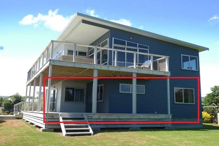 Photo of property in 355 Te Horo Beach Road, Te Horo Beach, Otaki, 5581