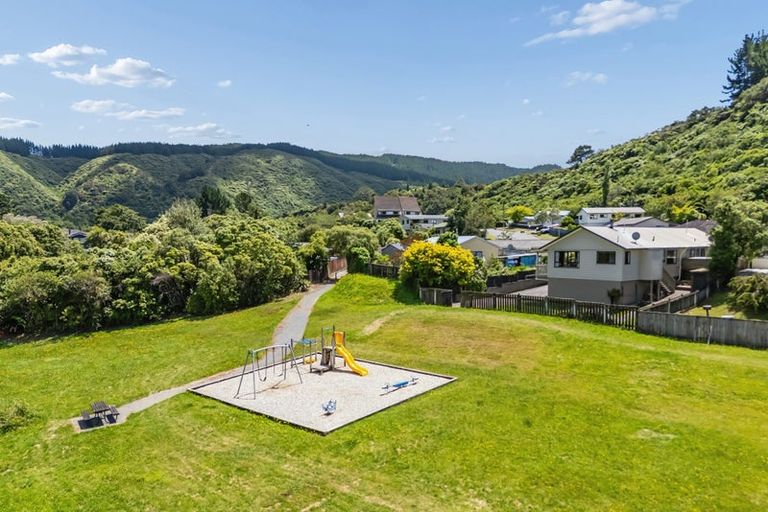 Photo of property in 2/84 Gillespies Road, Birchville, Upper Hutt, 5018