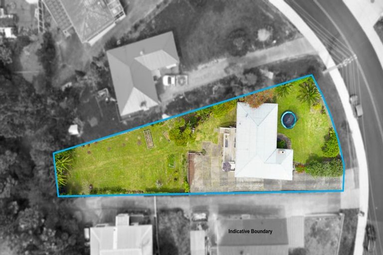 Photo of property in 7 Kelwyn Road, Kelston, Auckland, 0602