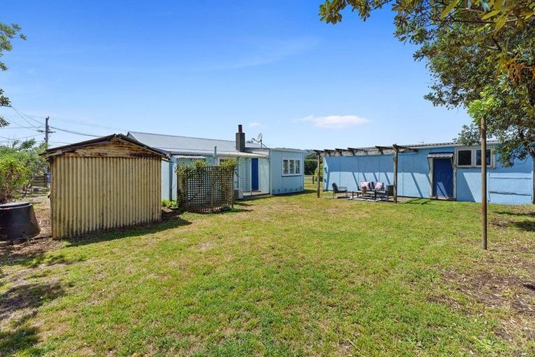 Photo of property in 18 Waimea Road, Waikanae Beach, Waikanae, 5036