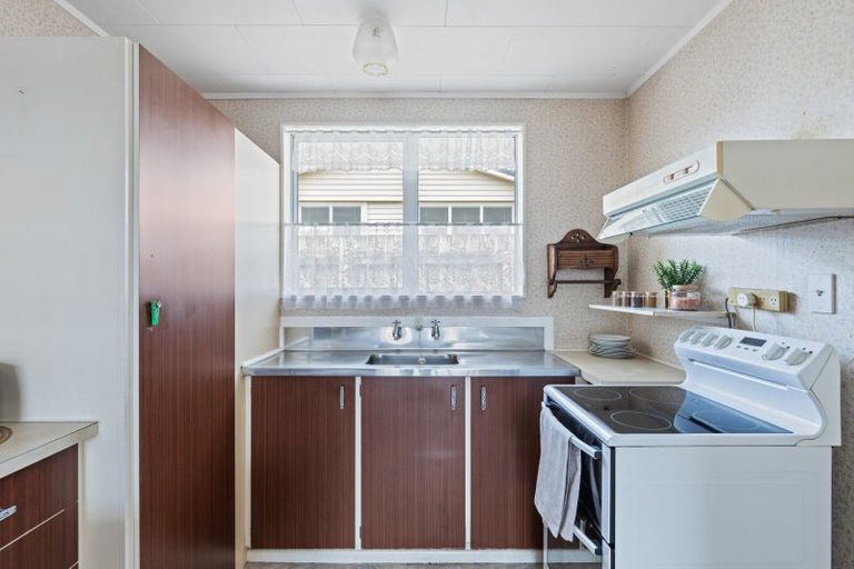 Photo of property in 2/31 Grey Street, Waitara, 4320