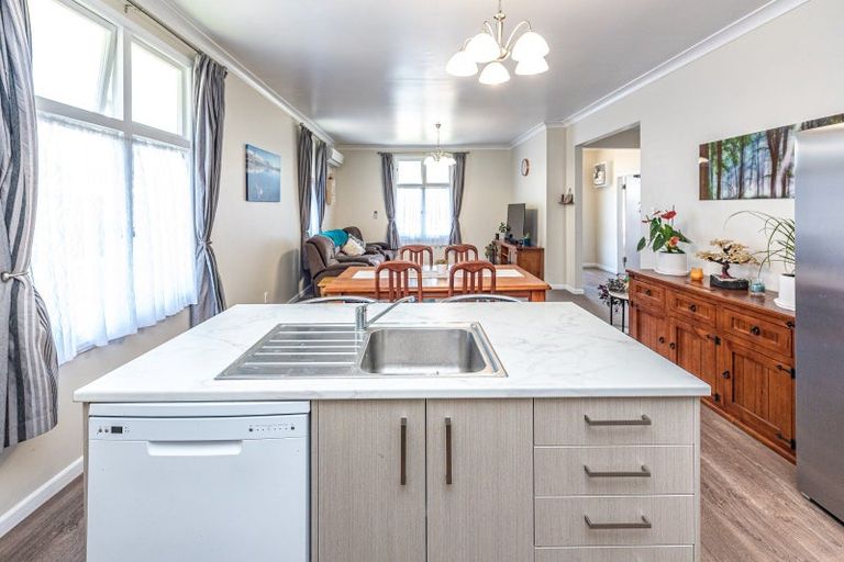 Photo of property in 17 Spier Street, Aramoho, Whanganui, 4500