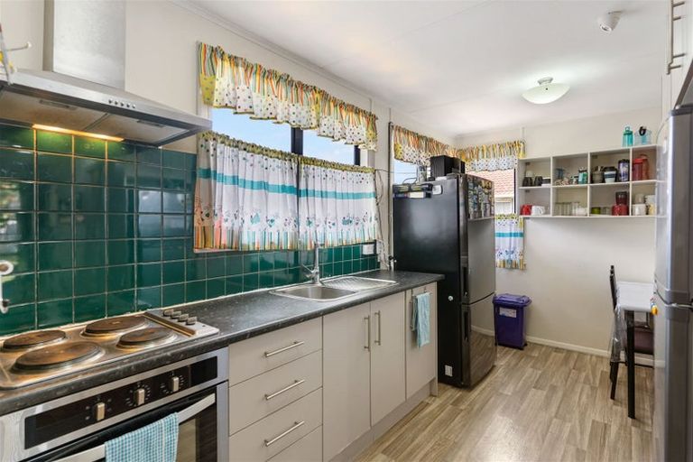 Photo of property in 54 Valiant Street, Mangere, Auckland, 2022