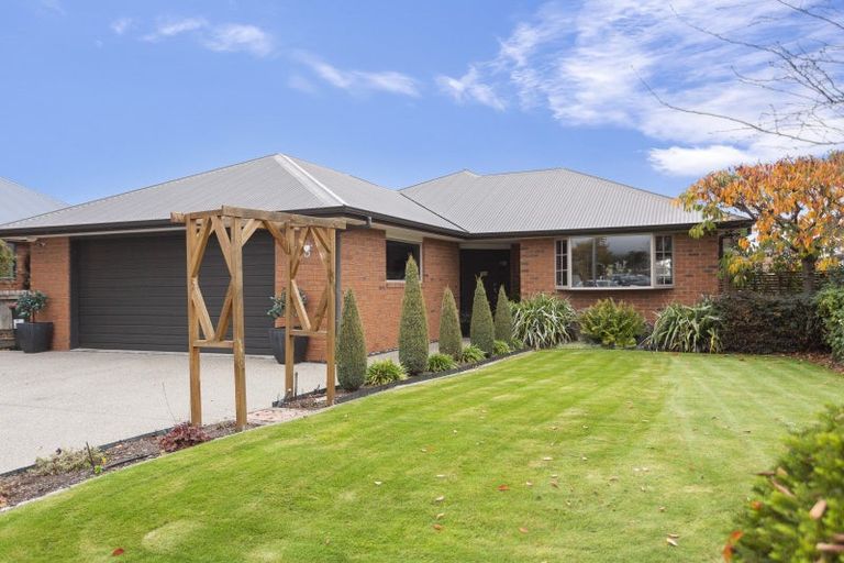 Photo of property in 23 Kura Place, Mosgiel, 9024