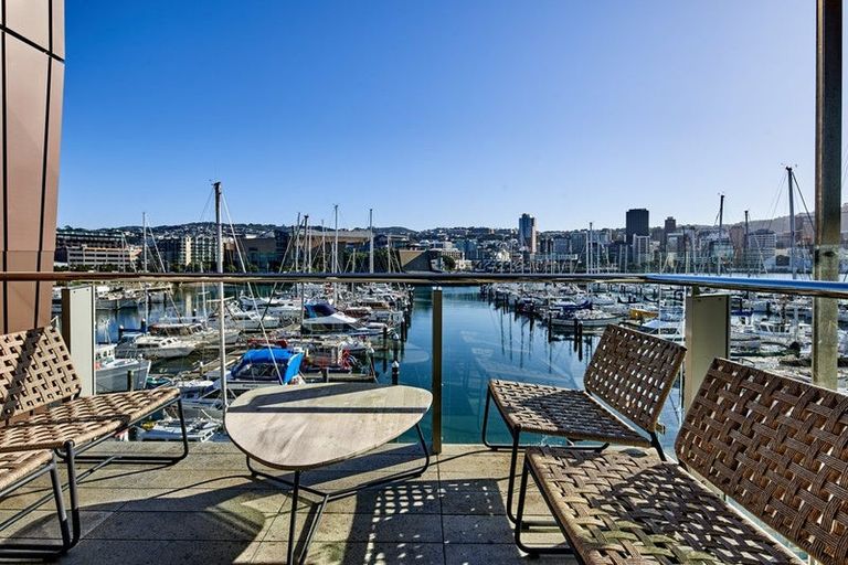 Photo of property in Clyde Quay Wharf, 2b/6 Clyde Quay Wharf, Te Aro, Wellington, 6011
