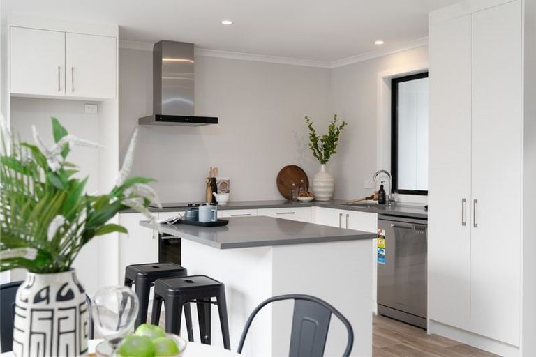 Photo of property in 6 Tarata Grove, Lansdowne, Masterton, 5810